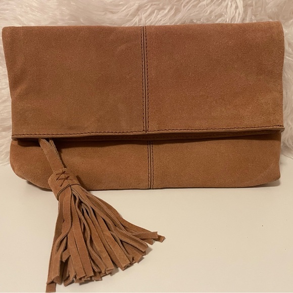 Light brown suede fold-over clutch with tassel and zipper closure - Picture 1 of 3